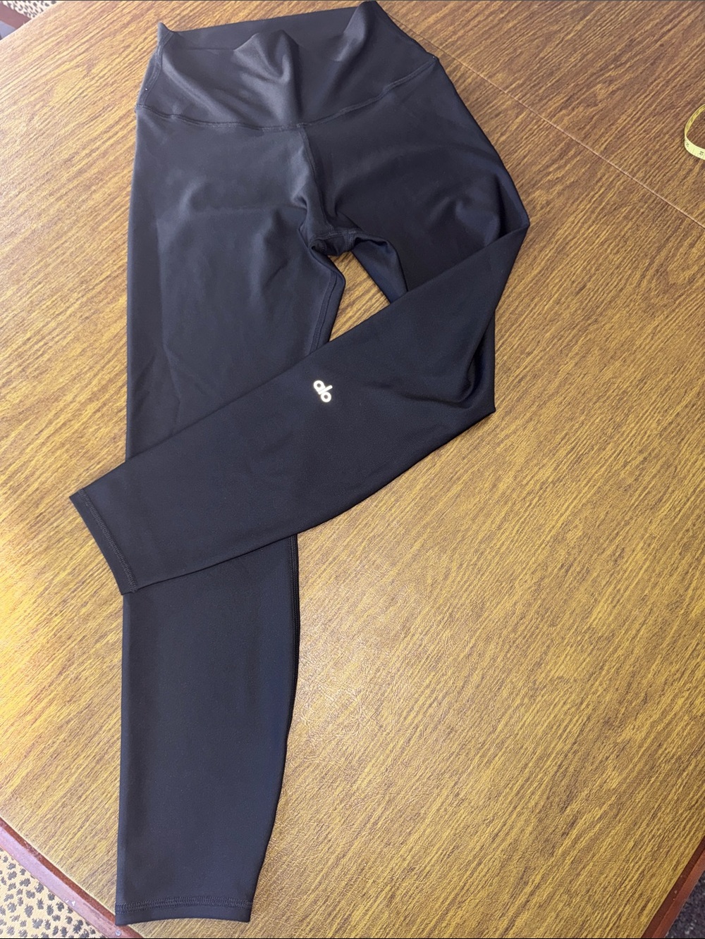 ALO Yoga Black High-Rise Performance Leggings with Subtle Logo